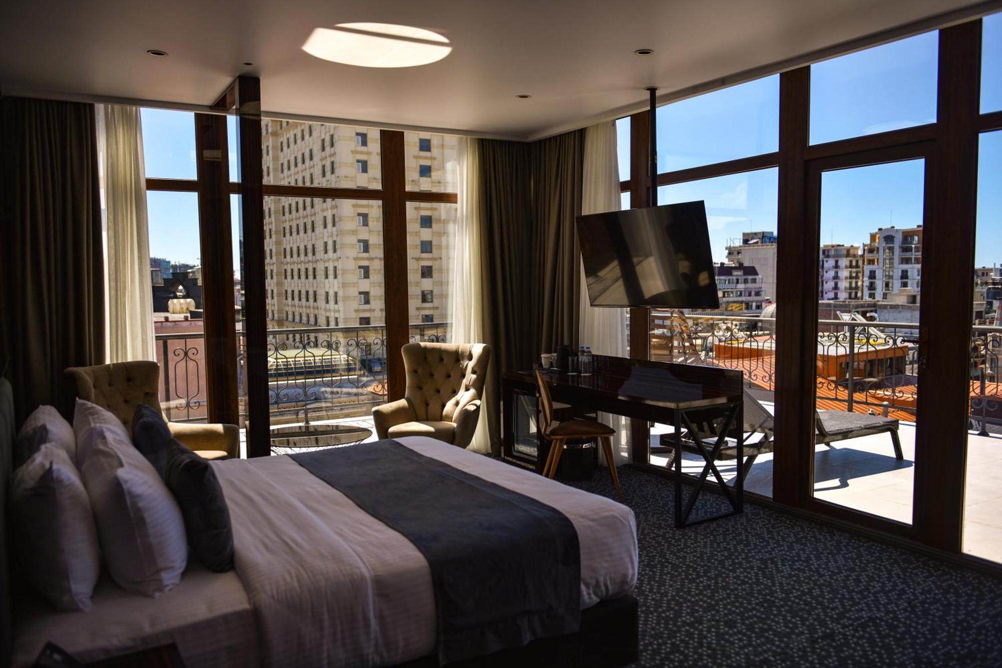 Hotel Monarch Batumi Eksteriør billede