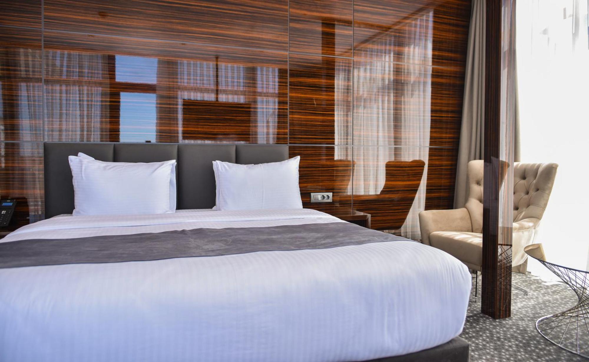 Hotel Monarch Batumi Eksteriør billede