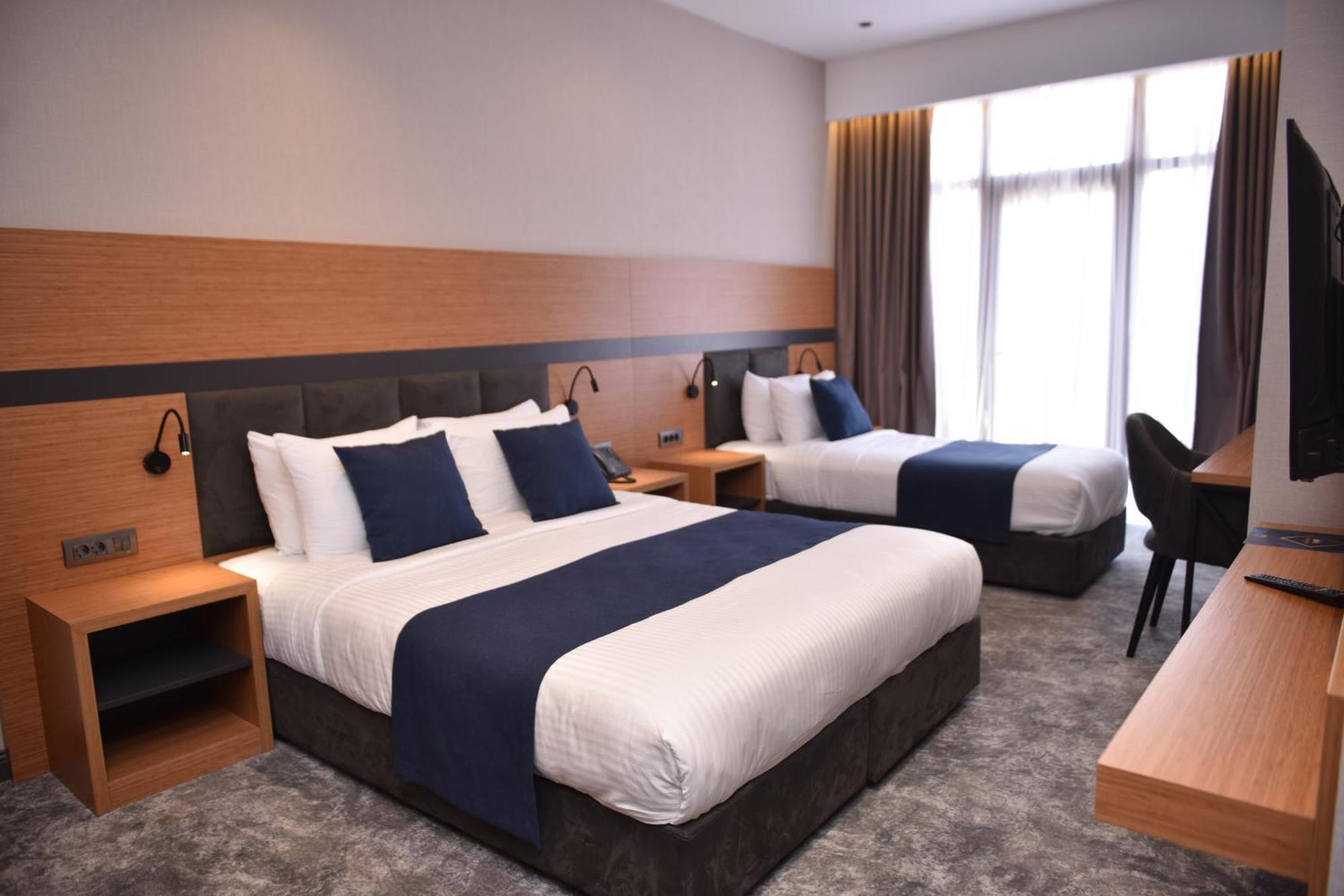 Hotel Monarch Batumi Eksteriør billede