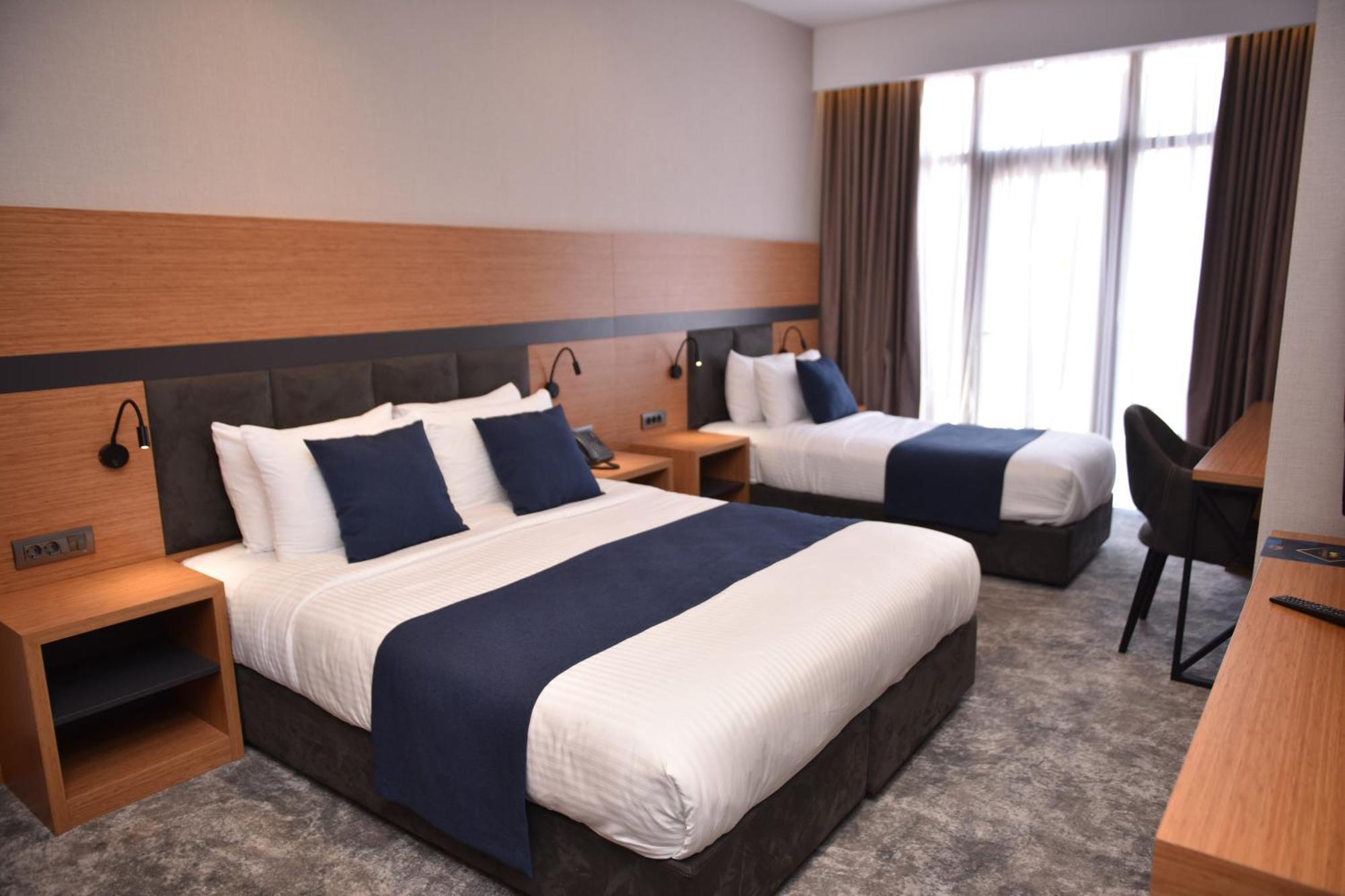 Hotel Monarch Batumi Eksteriør billede
